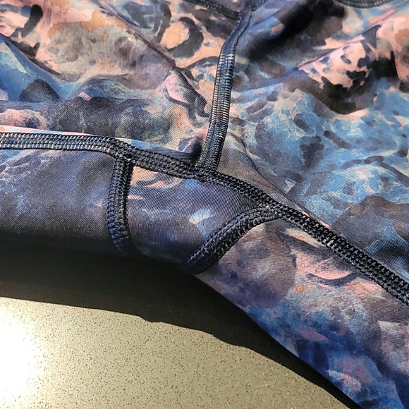 Lululemon leggings - Picture 3 of 5